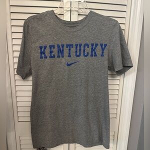 University of Kentucky Wildcats women’s size small The Nike Tee UK dri fit